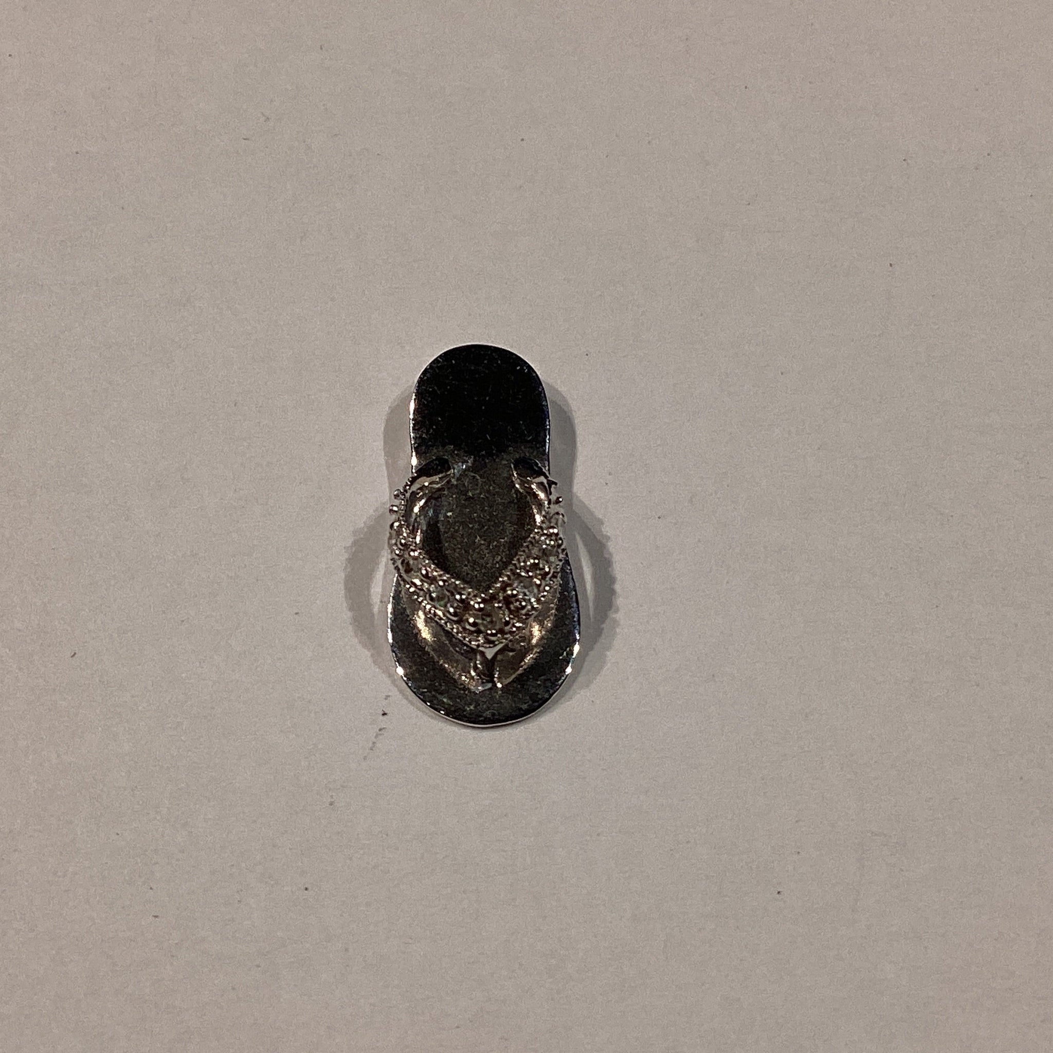 Pendant Slipper w/7 dia. 0.04ct. 14KW