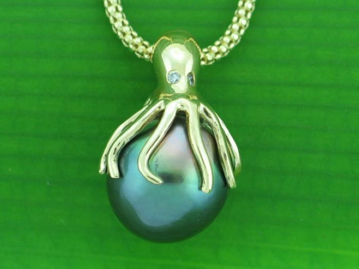 Ocatpus Ring Tahitian Pearl in 14k Gold with Diamond Eyes