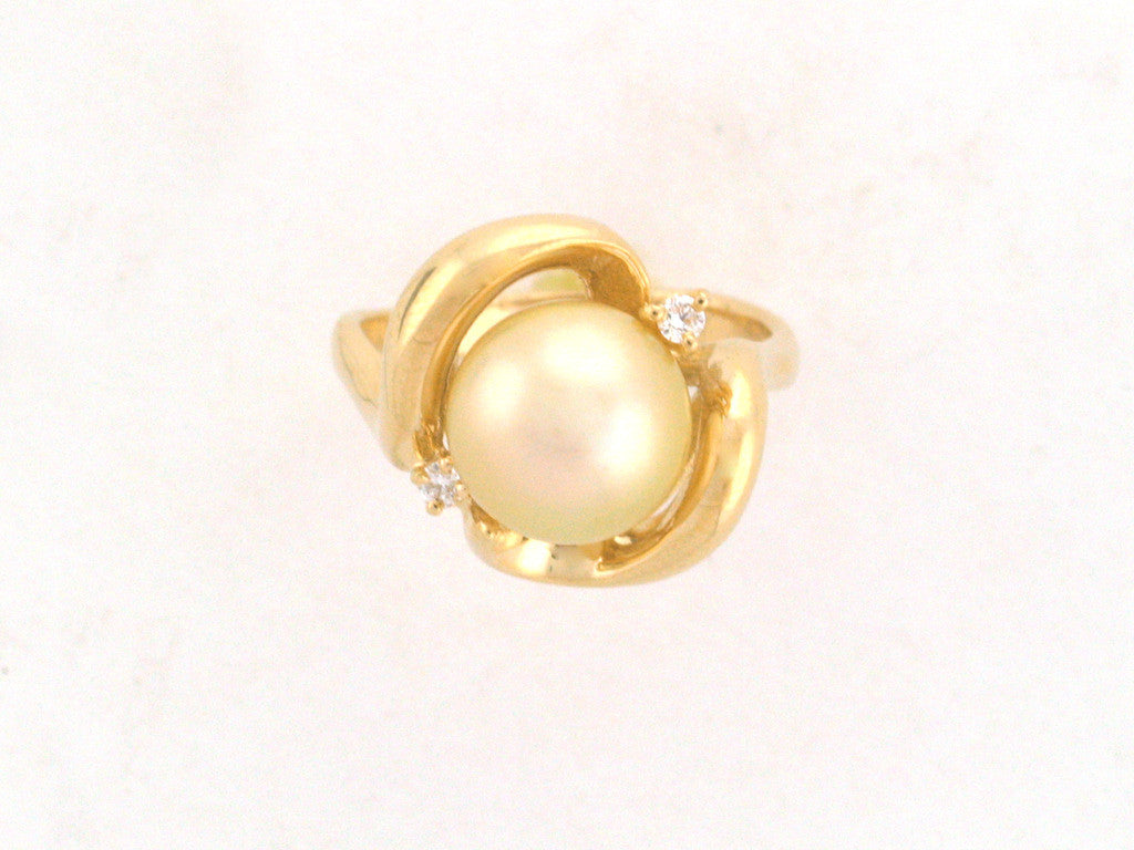 Salt Water Cultured South Sea Pearl Ring 2